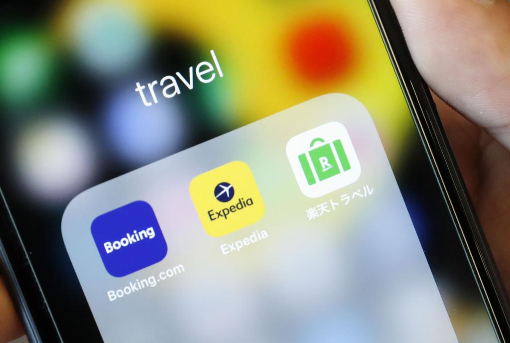 E17C1AD2-9A19-41B5-8ECA-262DFDB43A1A