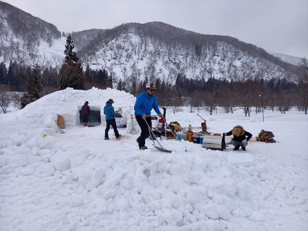 586195E7-3BCA-49D0-8B99-02D16AF8BA5F