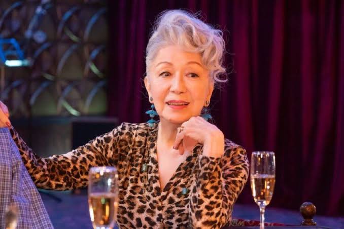 847A4E81-5CE2-4C4A-B434-AAACF419BA74