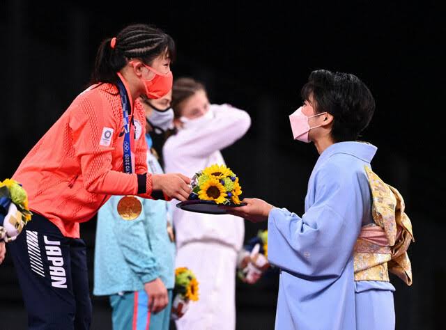 69B8CD1C-86F4-45AE-B832-4EC76A22C5D3