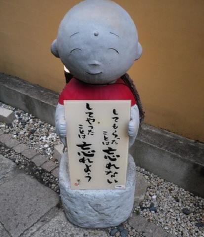 39C2E956-EEDF-456F-B424-660011E6612D