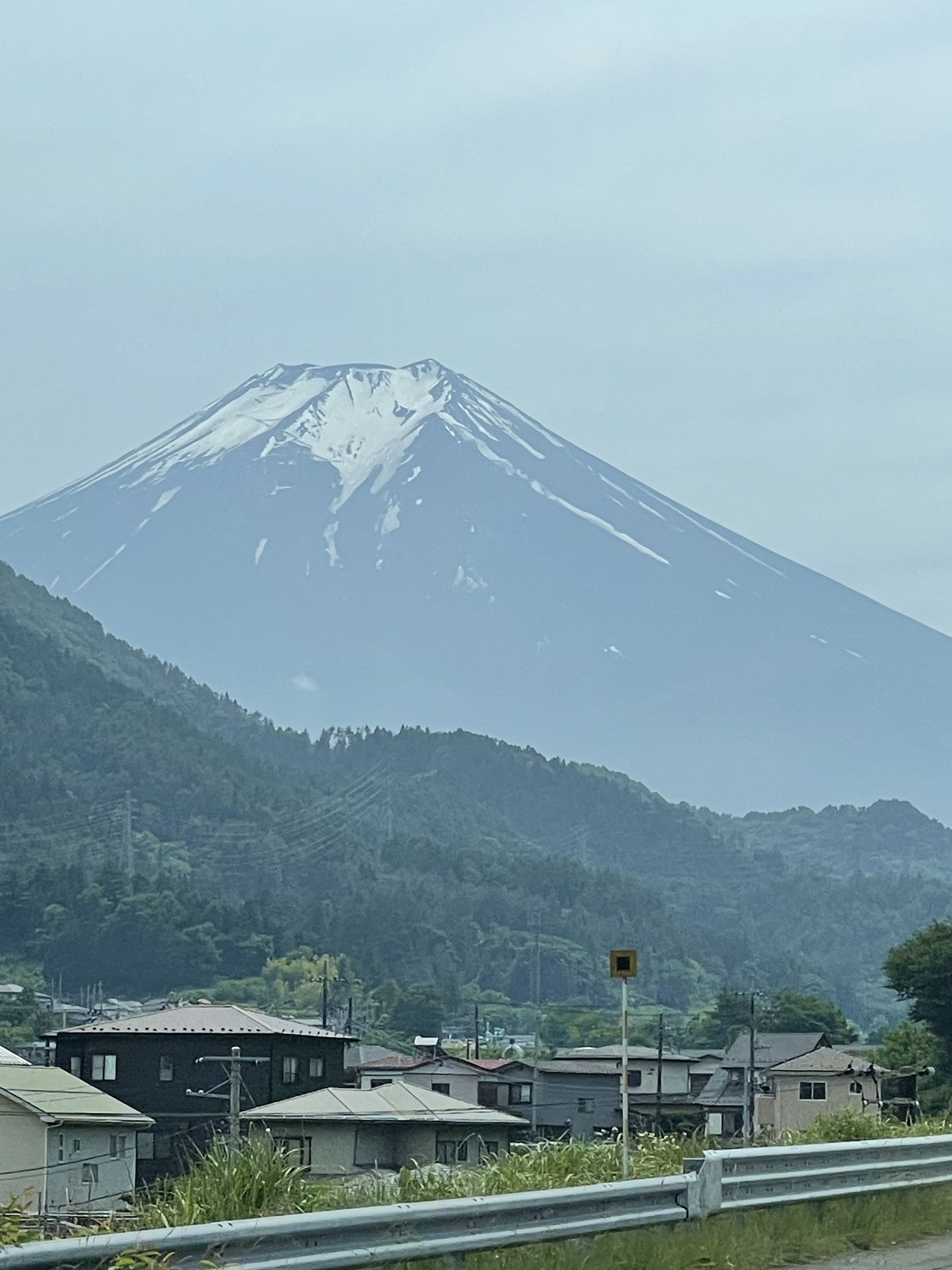 9B8ED26E-A6A8-4C23-8565-DD5DD30147E5