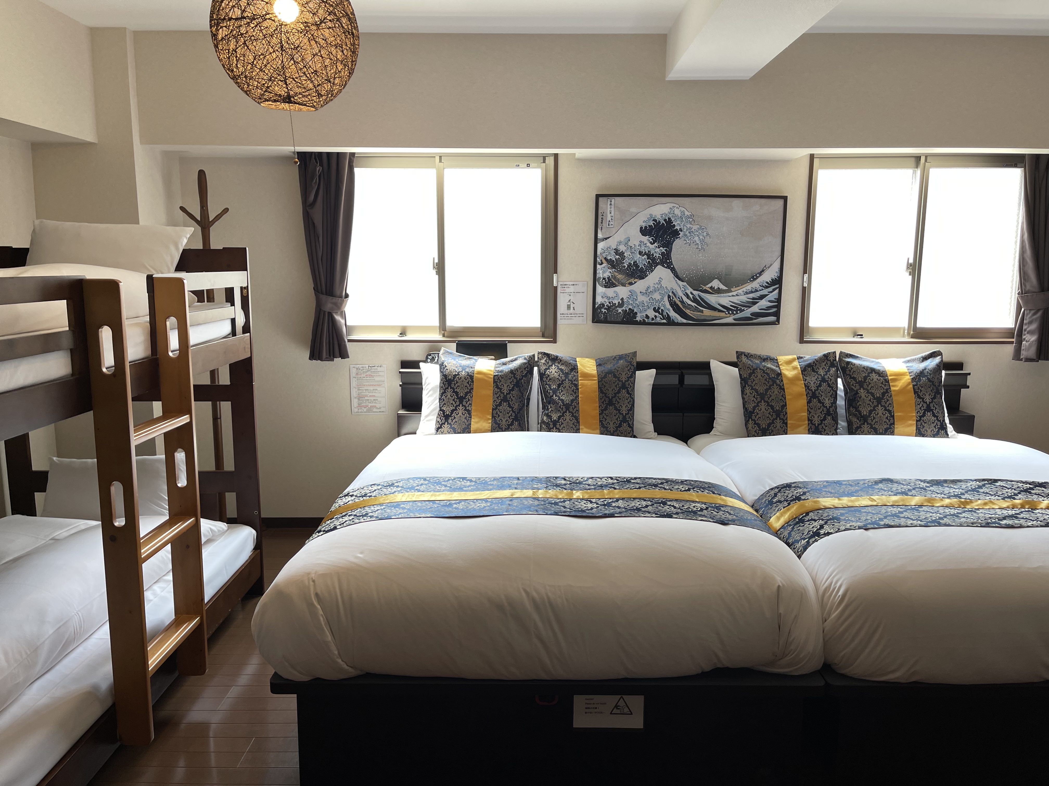 F7C09D94-68EA-4BED-BA6B-853177E3425A