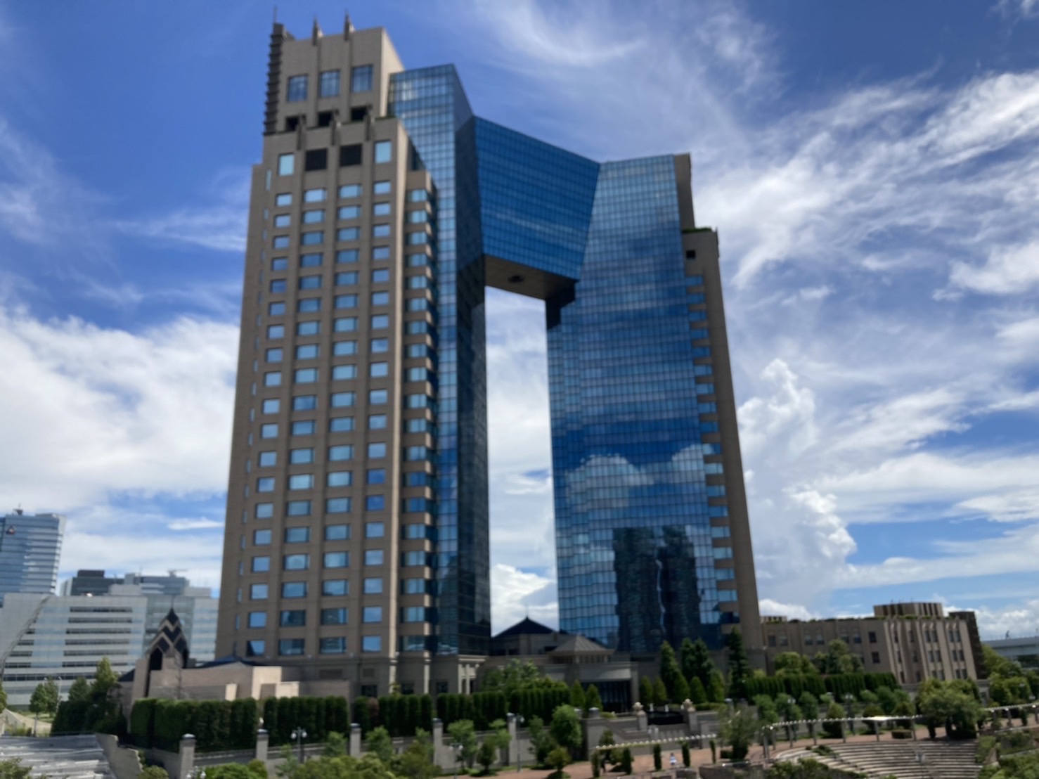 9D04FB82-3654-4FB6-A322-267B22614339